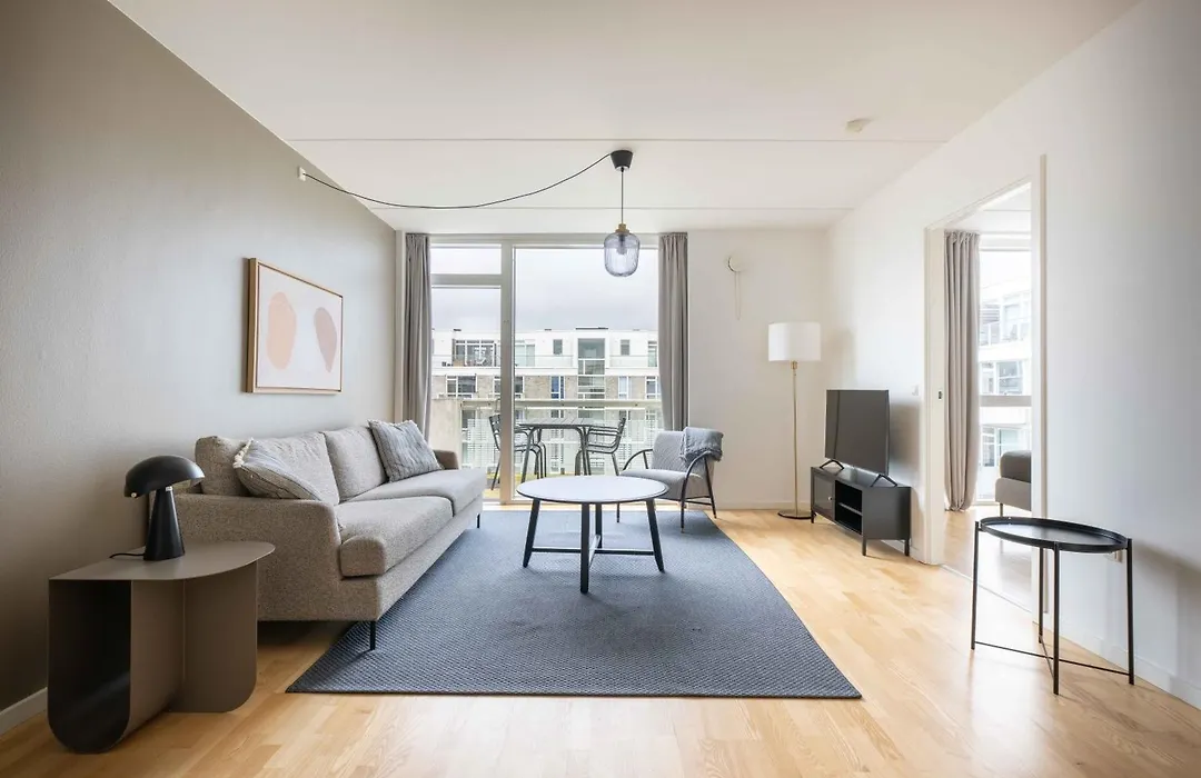 Amazing Two Bedroom Apartment In Urban Area-1