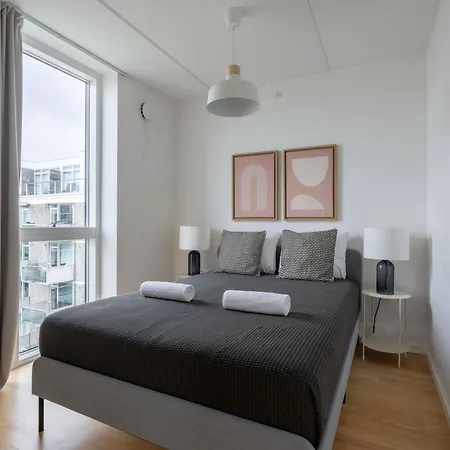 Amazing Two Bedroom Apartment In Urban Area-2